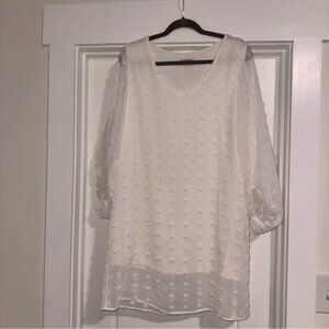 ee:some‎ White Dress